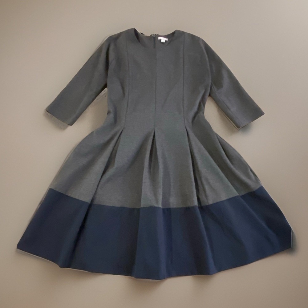 Vintage Gap Designed and Crafted Women's Dress Size 8 Gray and Navy Fit & Flare